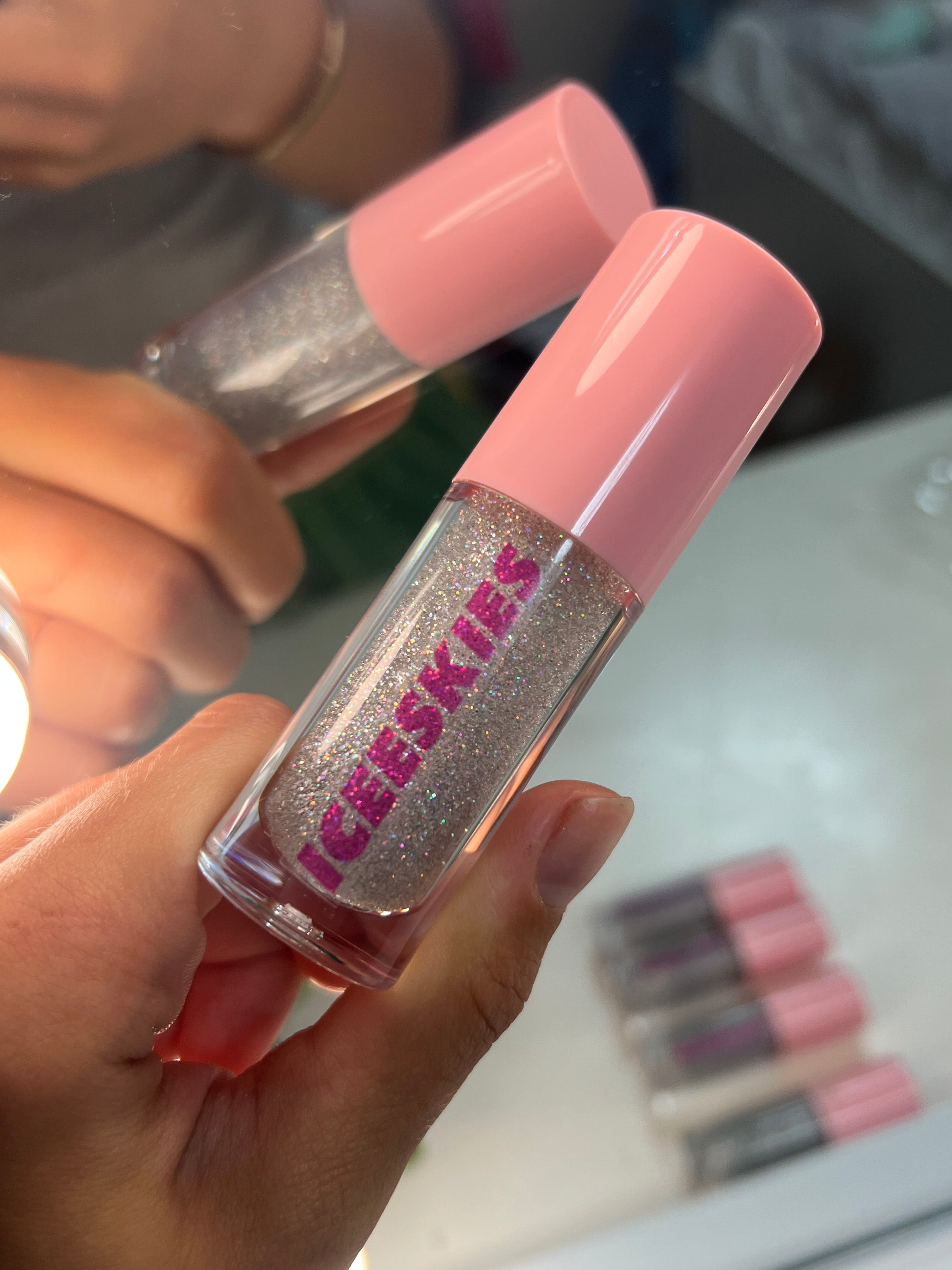 ICEESKIES glitter lip gloss