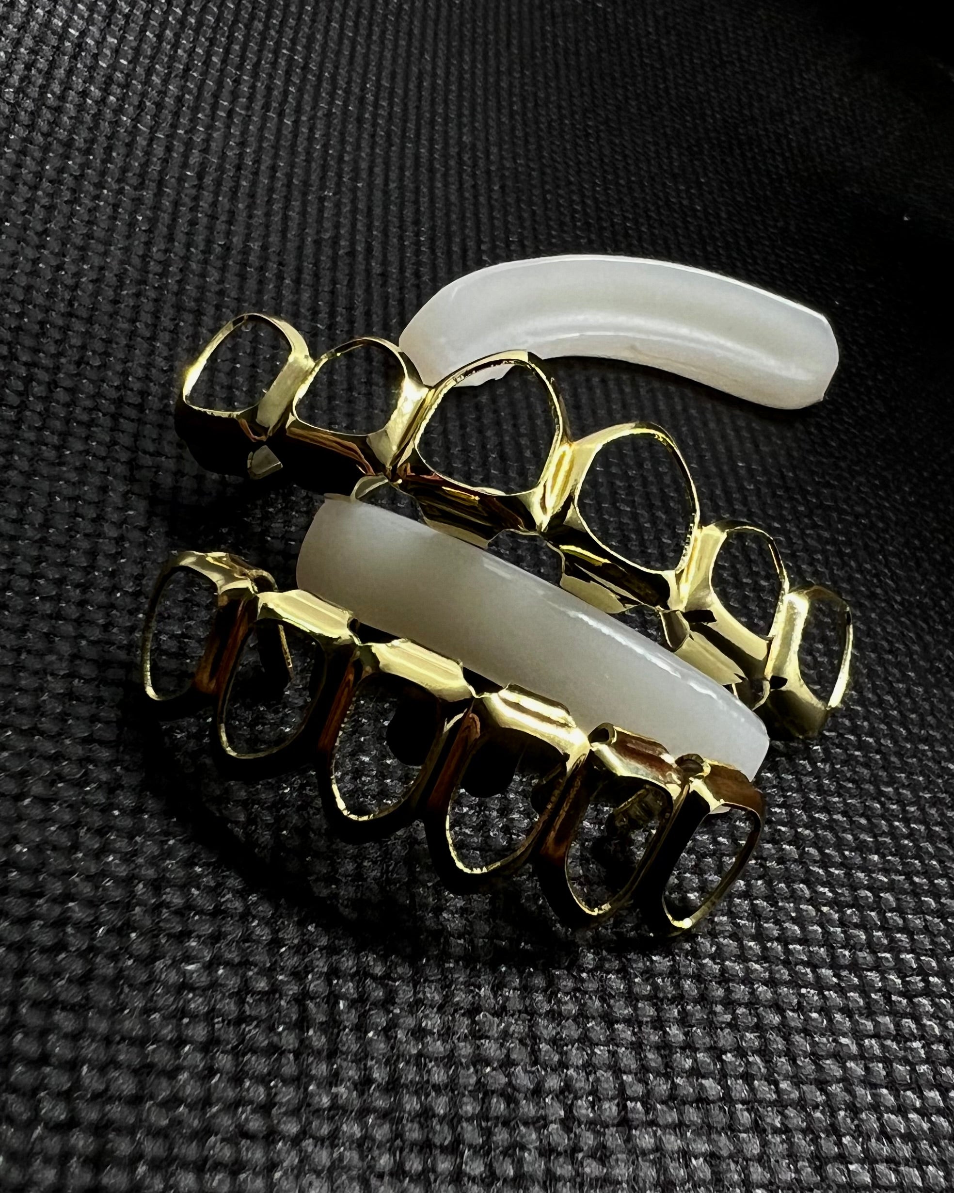 Upper + bottom teeth grillz (2pcs) GOLD