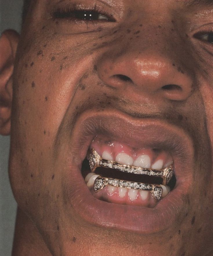 Bottom teeth grillz