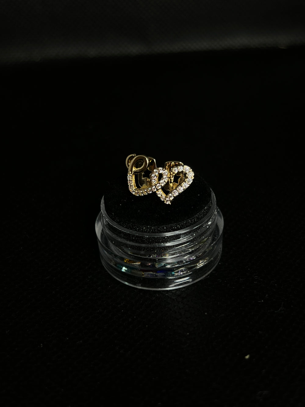Heart-shaped grillz with gems