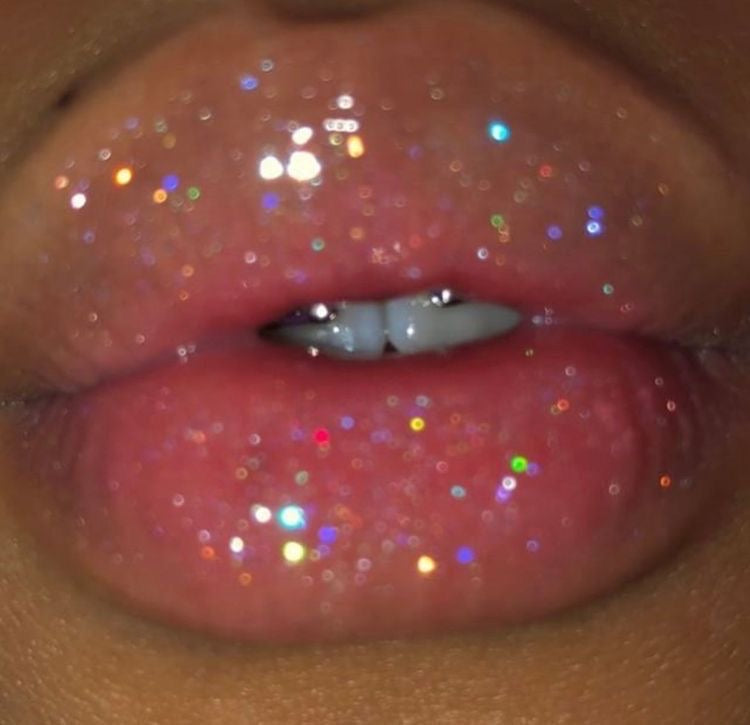 ICEESKIES glitter lip gloss