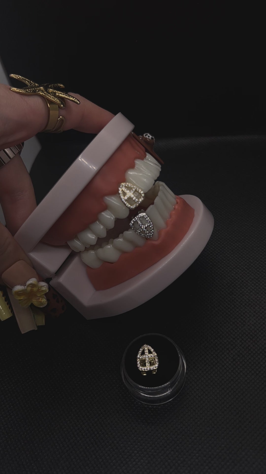 Grillz "cross cap"