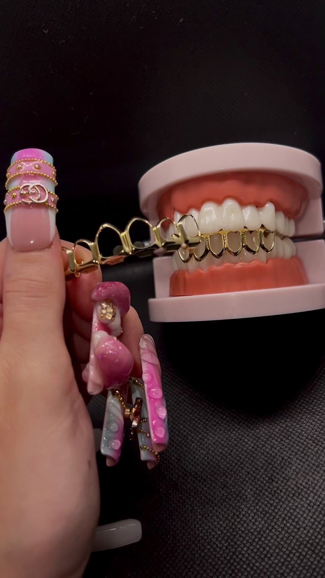 Upper + bottom teeth grillz (2pcs) GOLD