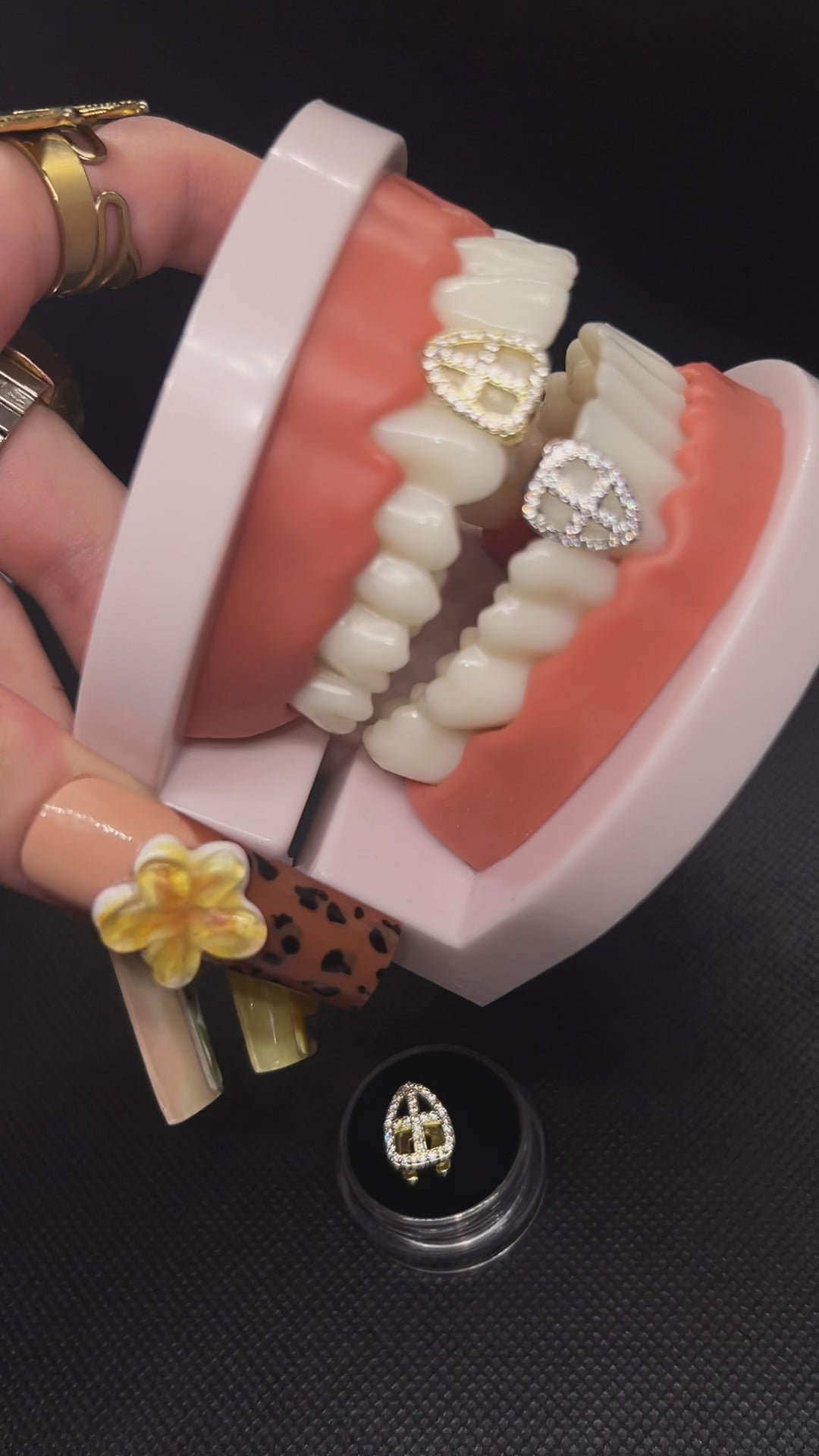 Grillz "cross cap"